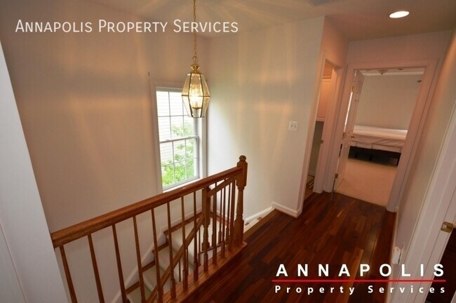 Building Photo - 310 Helmsman Alley