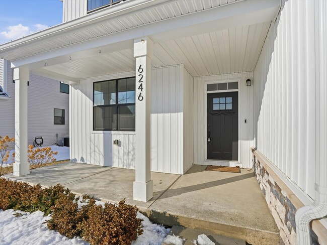 Building Photo - 6246 Hawthorne Ave