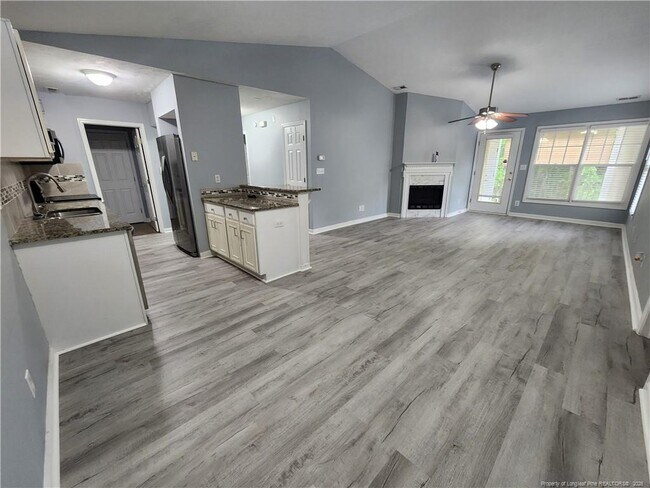 Building Photo - 505 Meadowland Ct