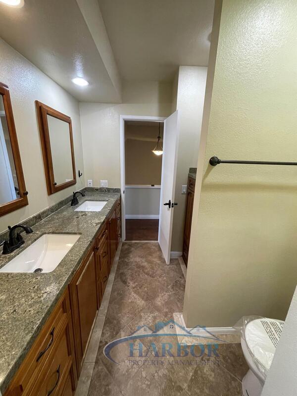 Building Photo - 356 Miraleste Dr