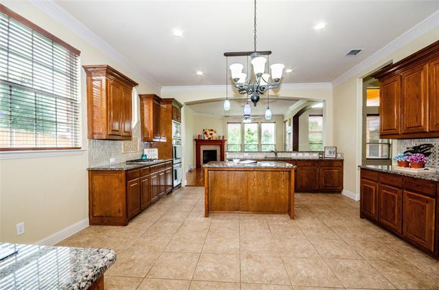 Building Photo - 821 Meadowlark Dr