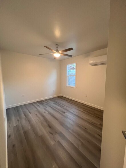 Building Photo - 1421 W 540 N