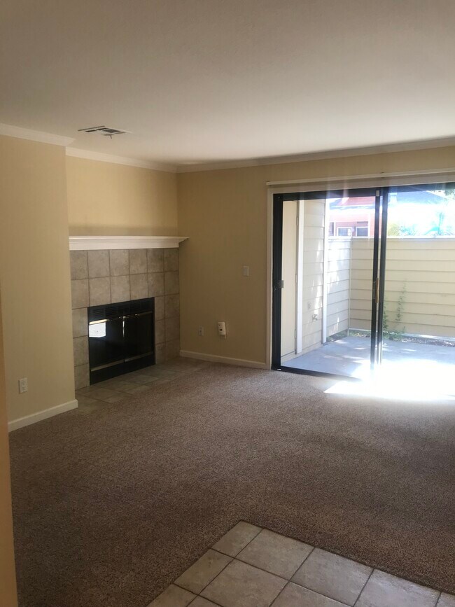 Large living room area with fireplace - 351 Eastridge Dr