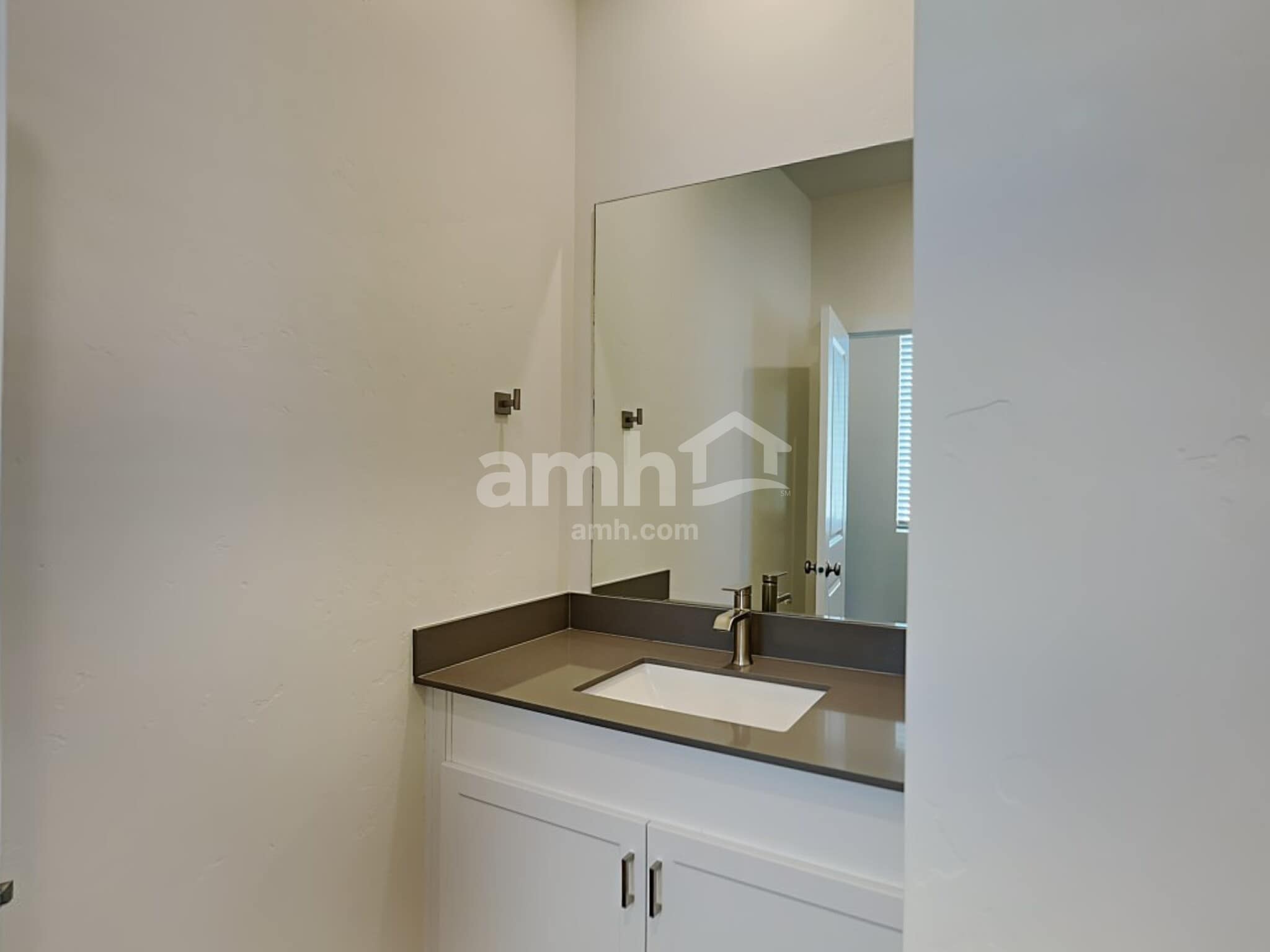 Building Photo - 4060 S Slate Creek Ave