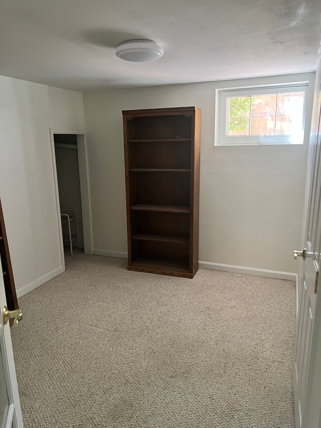 Office/Storage - 2275 Gray St