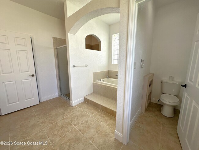 Building Photo - 616 Manatee Bay Dr