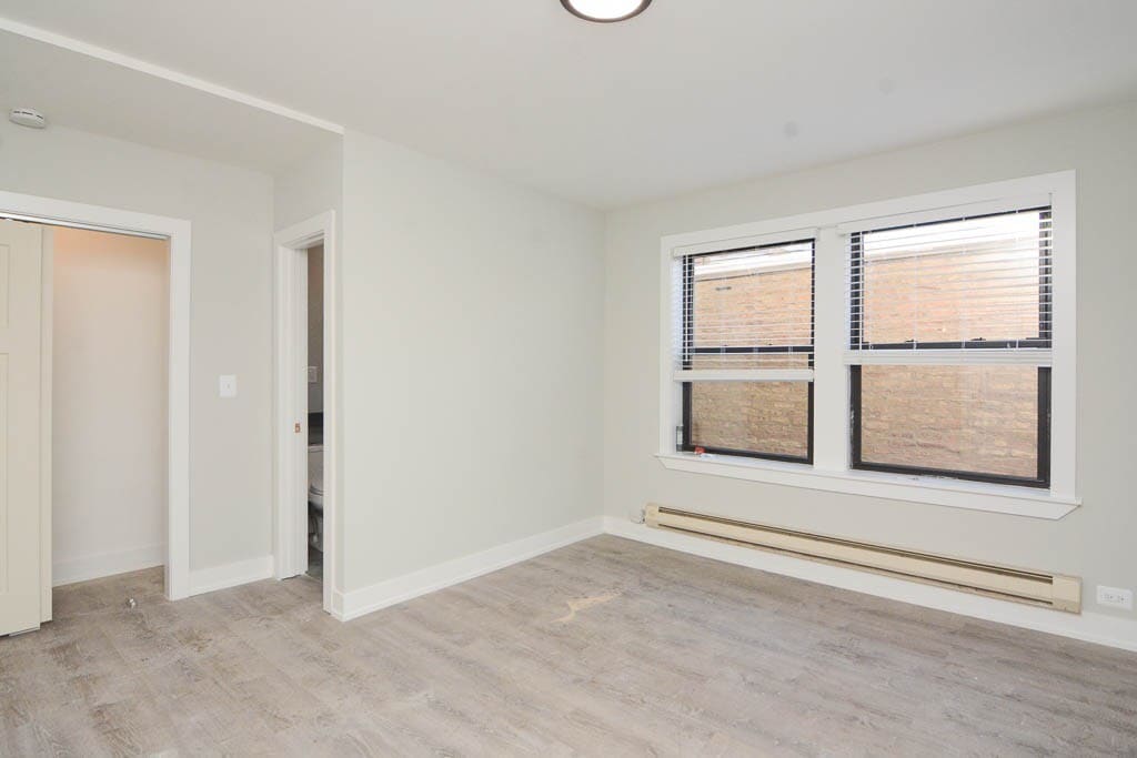 Building Photo - 4349 N Damen Ave