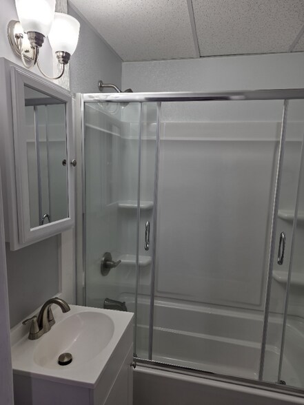 Building Photo - 32 N Earl St