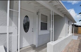 Building Photo - 5291 NE 17th Ave