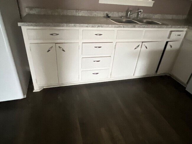 Building Photo - 1614 58th St