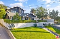 Building Photo - 1012-1014 Manzanita St