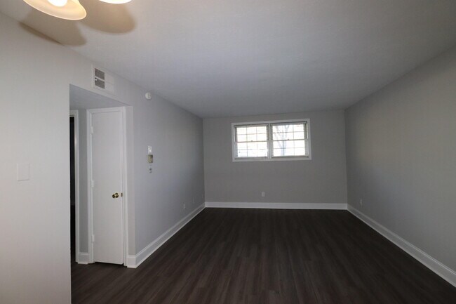 Building Photo - 175 Malabu Dr