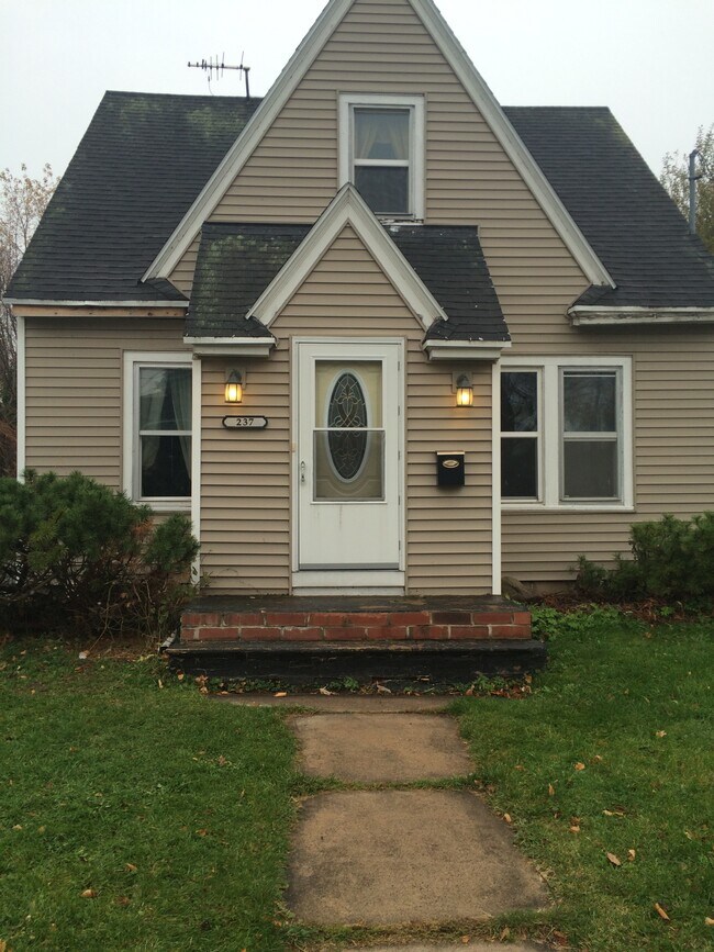 237 Lake St 237 Lake St Menasha WI 54952 Apartment Finder
