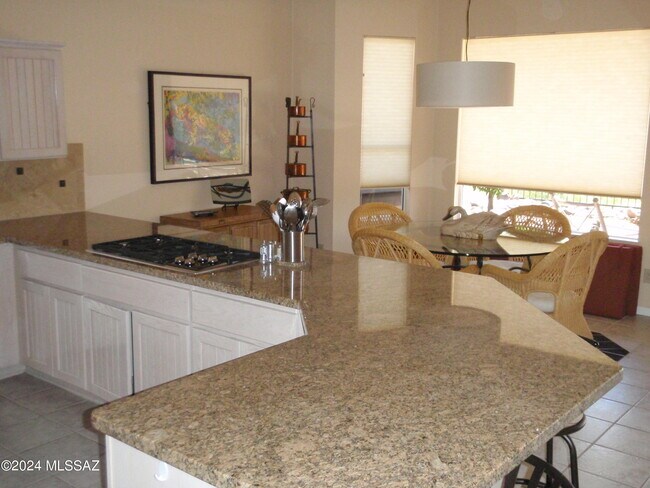 Building Photo - 65535 E Desert Side Dr