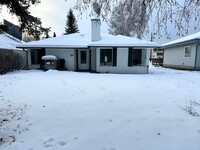 Building Photo - 3 Bedroom Home in Fairbanks for Rent!
