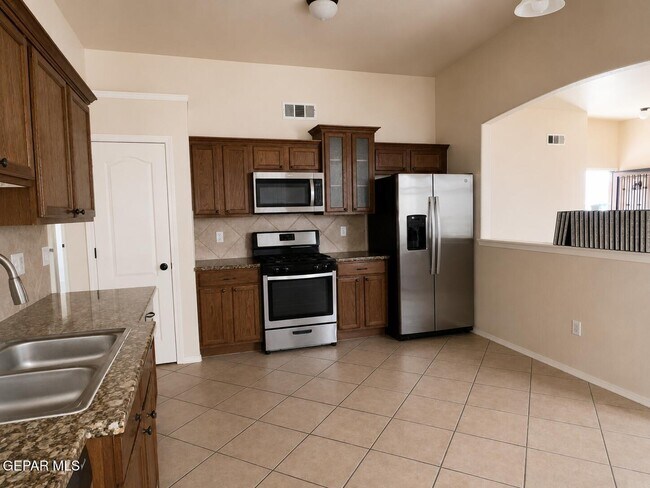 Building Photo - 12871 Hidden Grove Dr