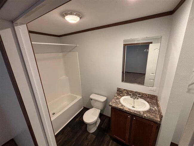 Building Photo - 106 Lincoln St