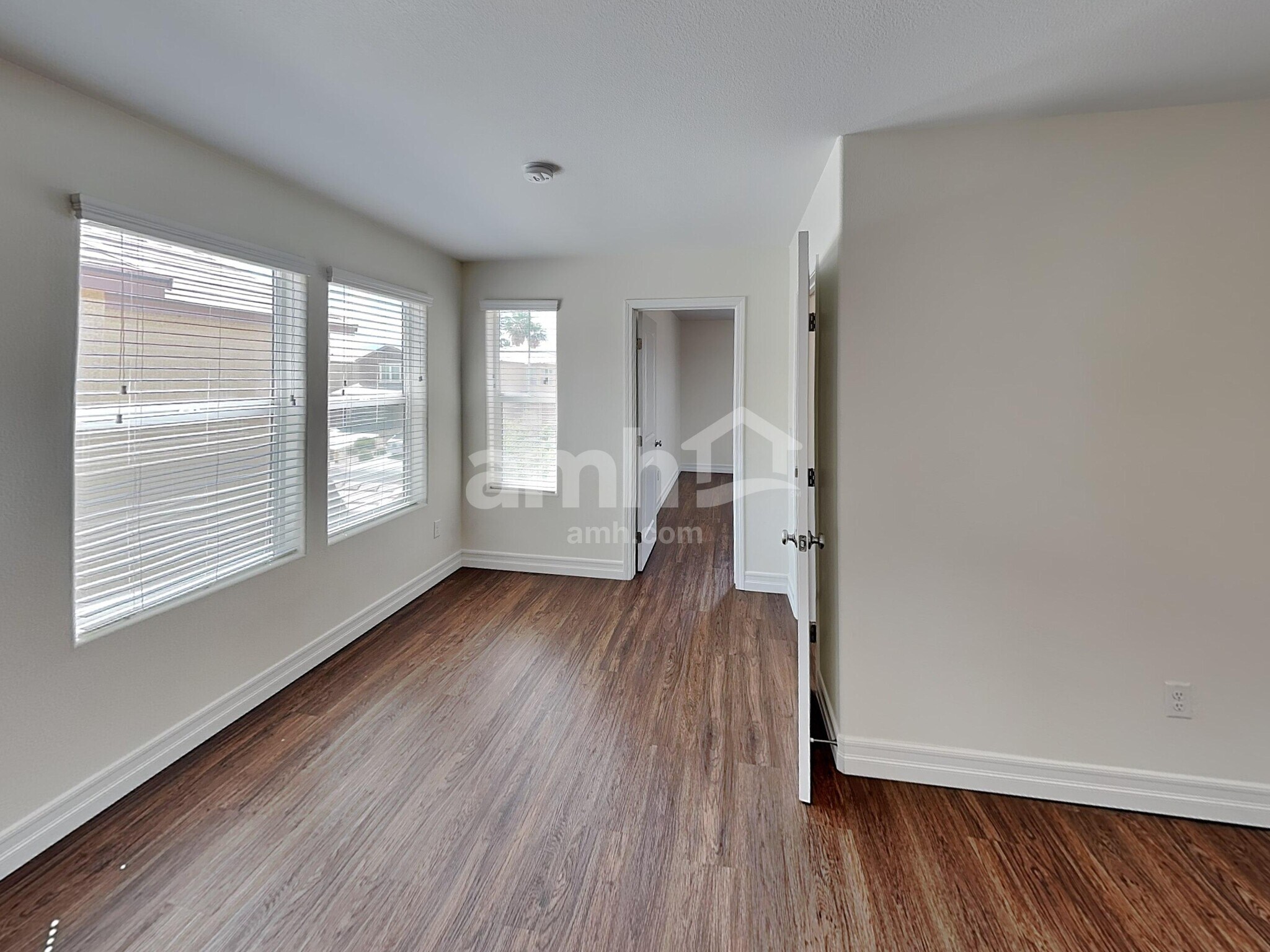 Building Photo - 5804 Petronius St