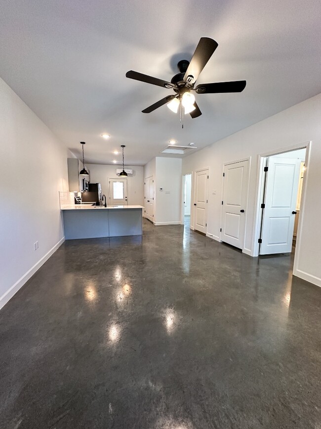 Building Photo - 1708 Rosemary Drive