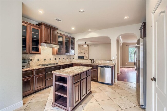 Building Photo - 7913 Menler Dr