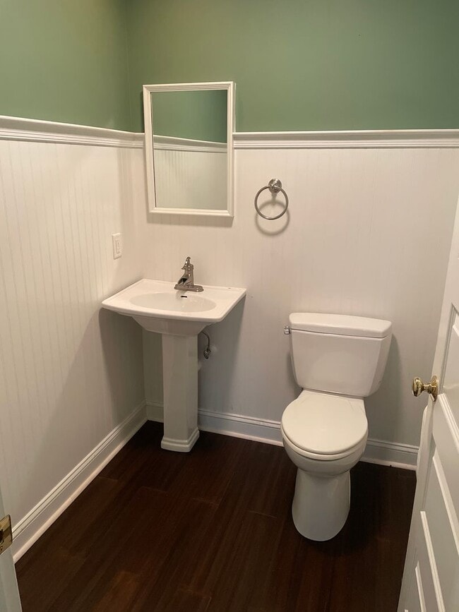 Building Photo - 2812 Kecoughtan Rd