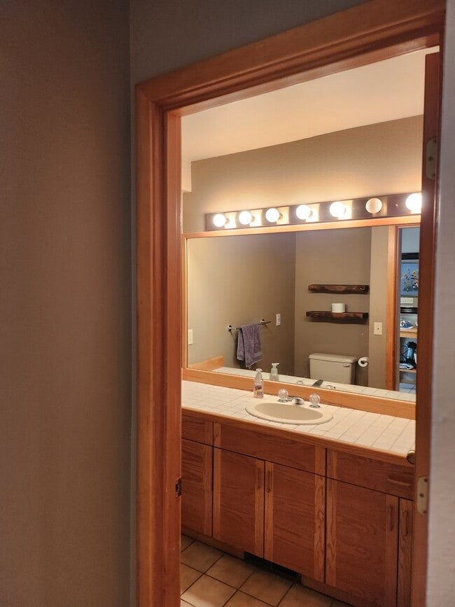 Building Photo - Riverfront - FALL SPECIAL - $250/OFF FIRST MONTH'S RENT WITH SIGNED LEASE