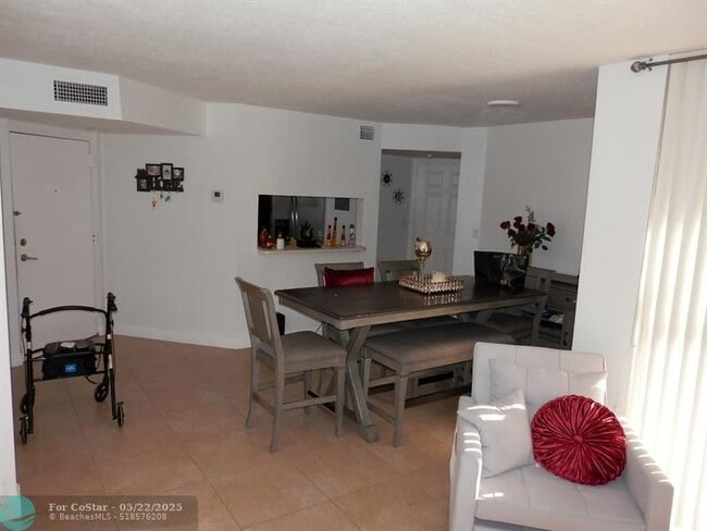 Building Photo - 8305 SW 152nd Ave