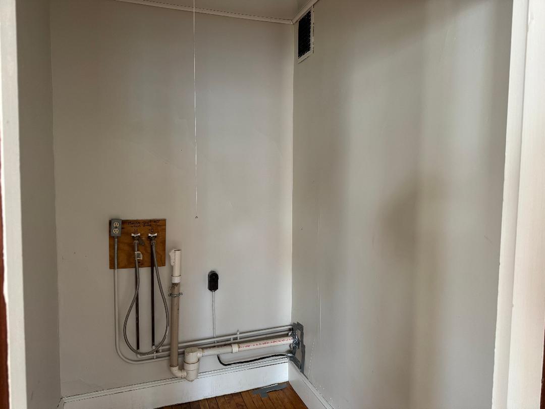 Building Photo - 868 Broadway