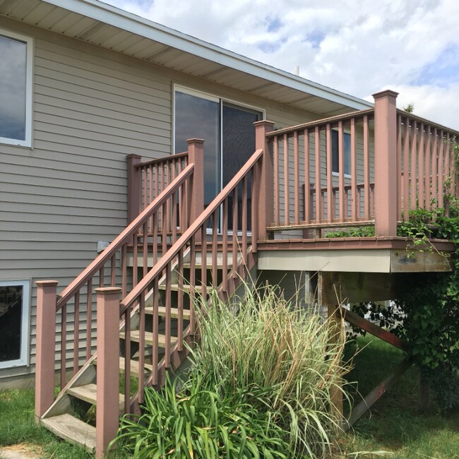 Building Photo - 7644 Deer Track Run