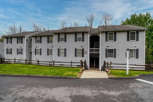Building Photo - 9 Lexington Hills Rd