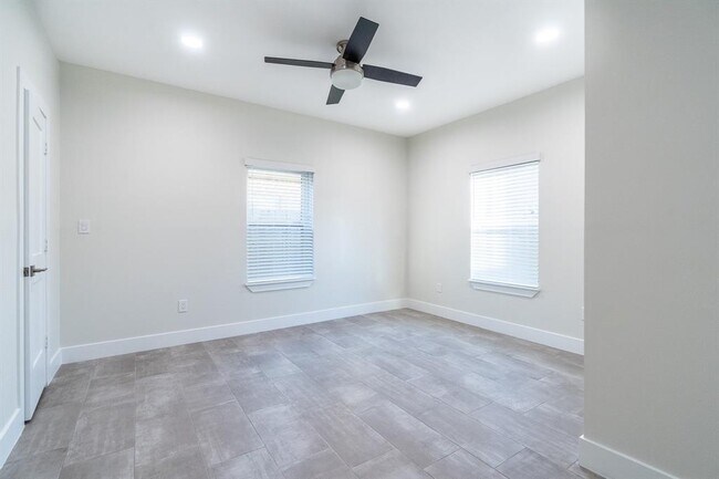 Building Photo - 1116 Ryon St