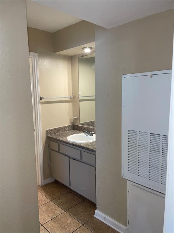 Building Photo - 4711 Palisade Dr