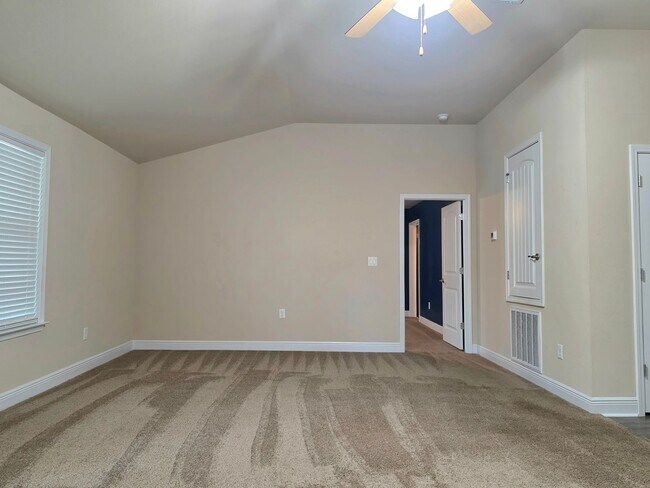 Building Photo - 14645 Birkdale Dr