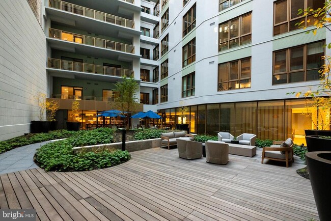 Building Photo - 1425 New York Ave NW