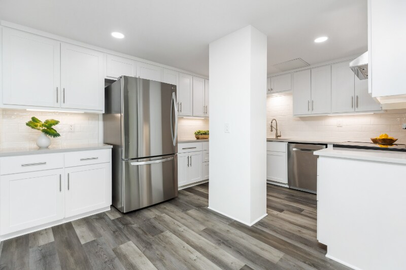 Building Photo - 4600 Ocean Dr