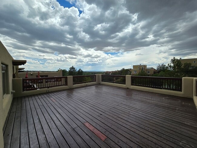 Building Photo - 501 Rio Grande Ave