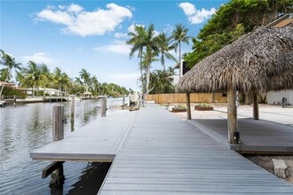 Building Photo - 7601 NE 9th Ave