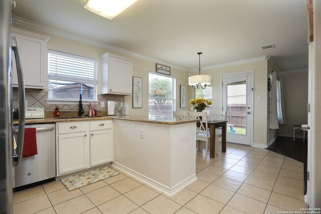 Building Photo - 10322 Filly Valley