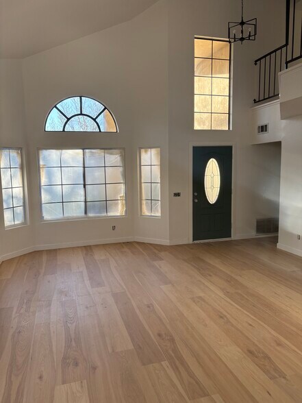 Building Photo - 37344 Sand Brook Dr