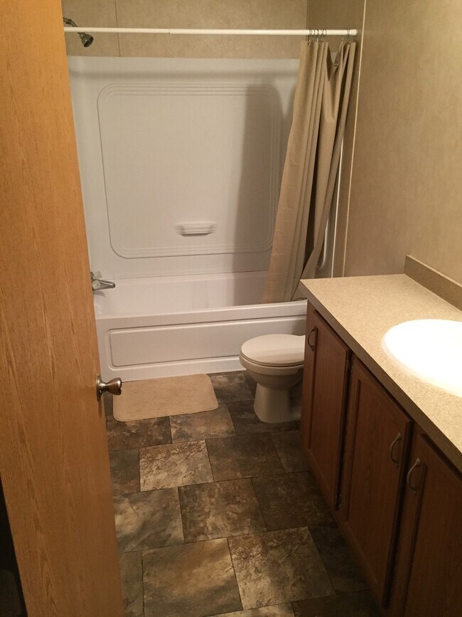 Building Photo - Trailer for Rent in Belfield