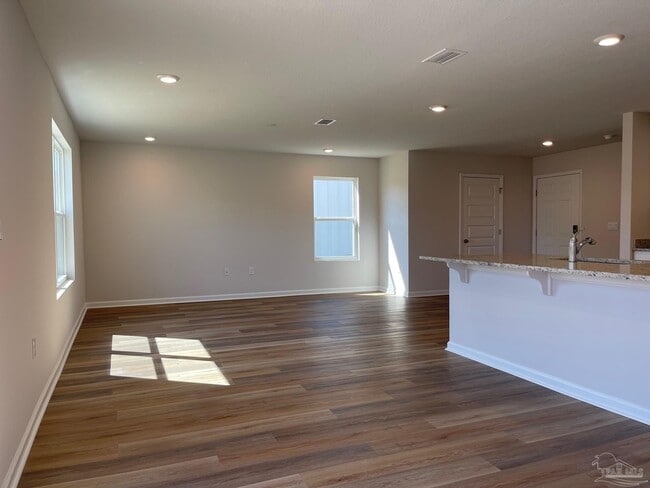 Building Photo - 10942 Blacktail Loop