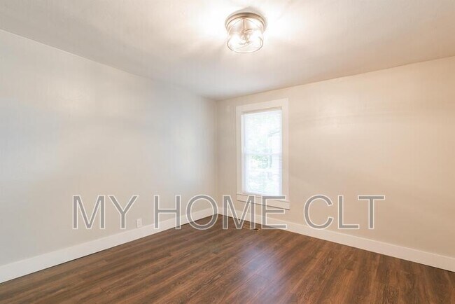 Building Photo - 1108 W Walnut Ave