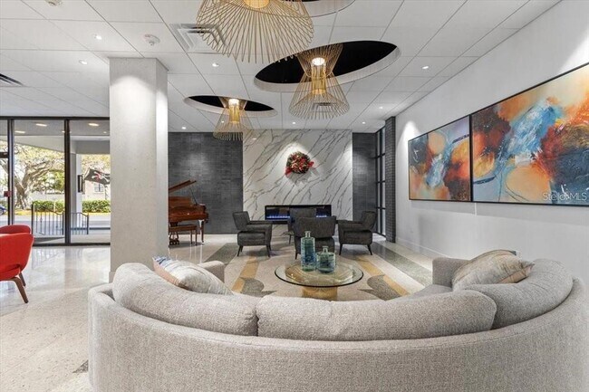 Building Photo - 2401 Bayshore Blvd