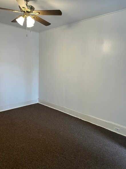 Building Photo - 5447 Sansom St