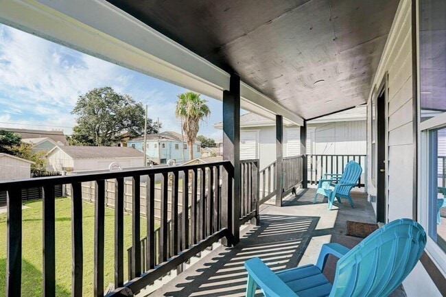 Building Photo - 4017 M Ave