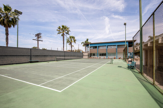 Building Photo - 3640 S Sepulveda Blvd