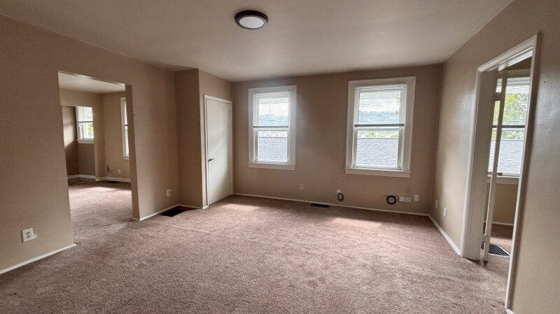 Building Photo - 330 Lilienthal St