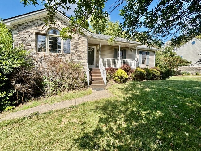 Building Photo - 3 Bedroom Home in Danville!