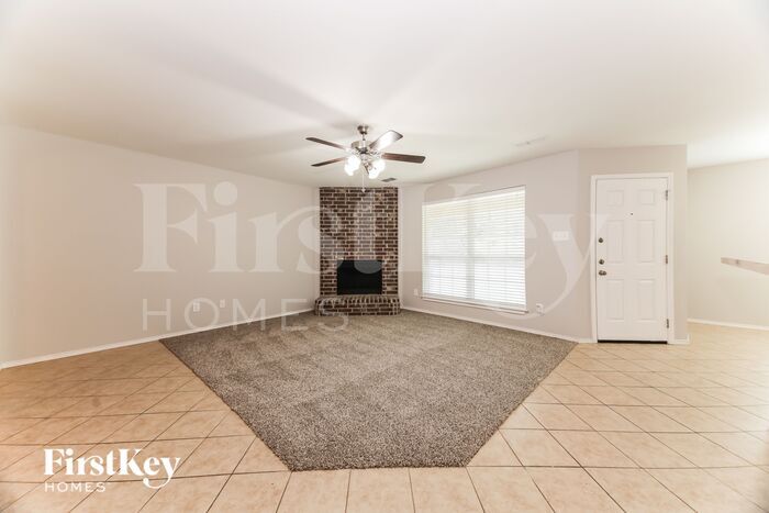 Building Photo - 2708 Beverly Dr