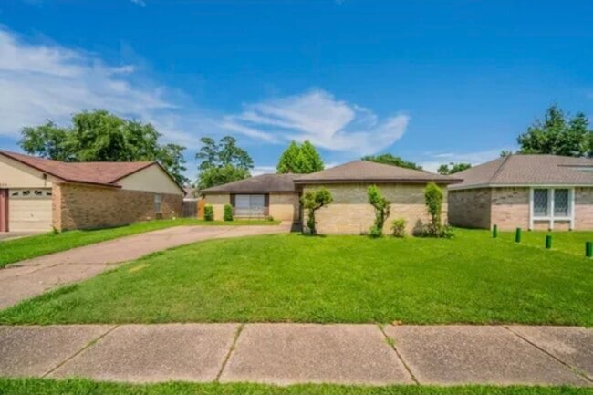 Primary Photo - 20422 Bishops Gate Ln